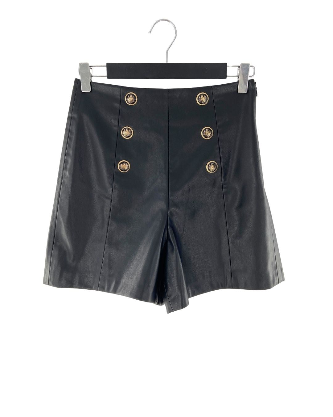 Short mini efecto piel botones