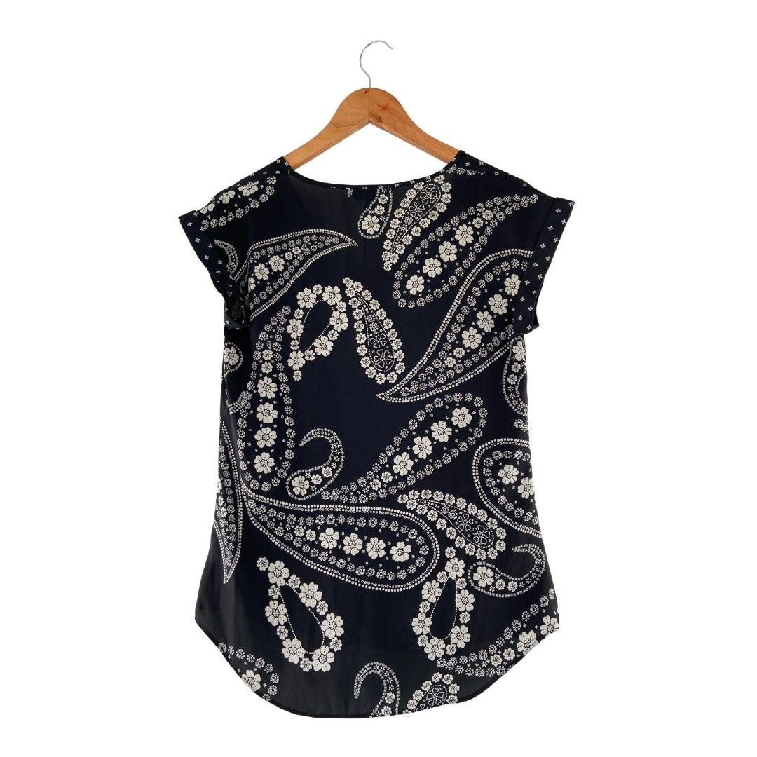 Blusa satinada cuello V print