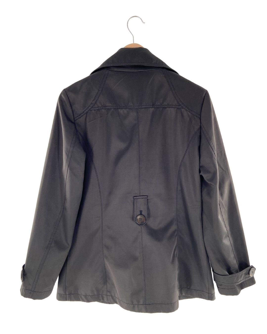 Chaqueta tipo trench midi