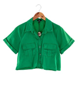 Camisa crop manga corta