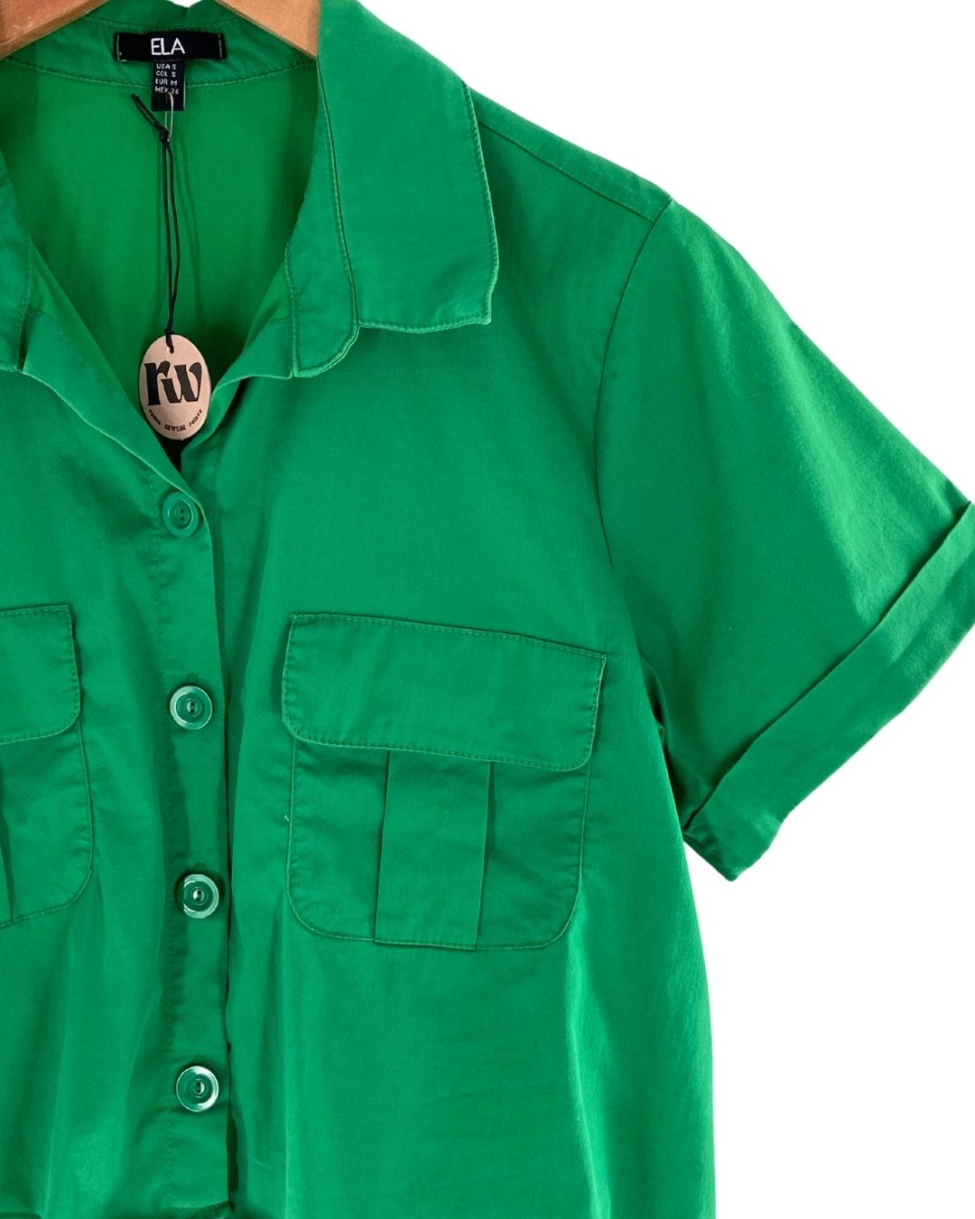 Camisa crop manga corta