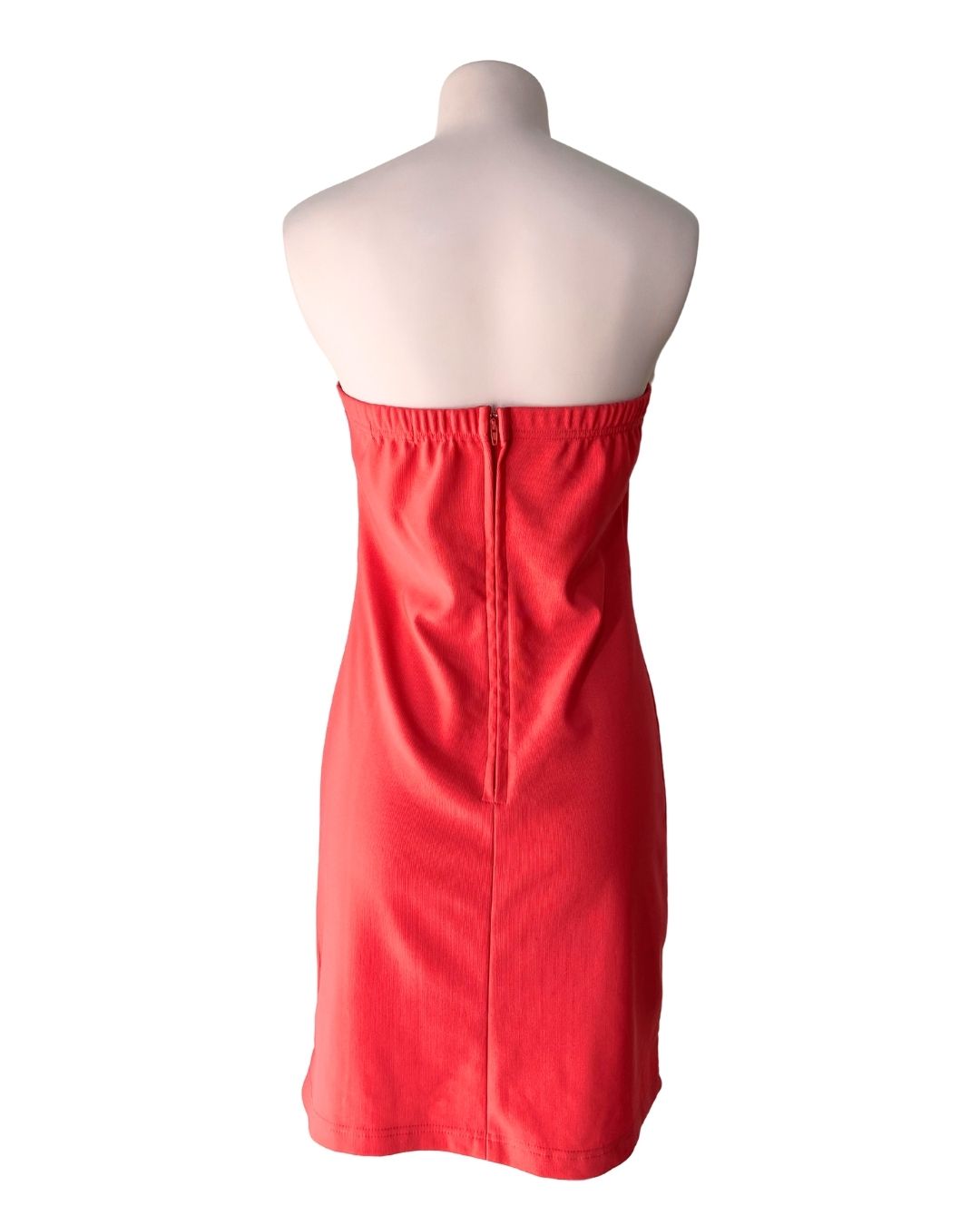 Vestido mini strapless