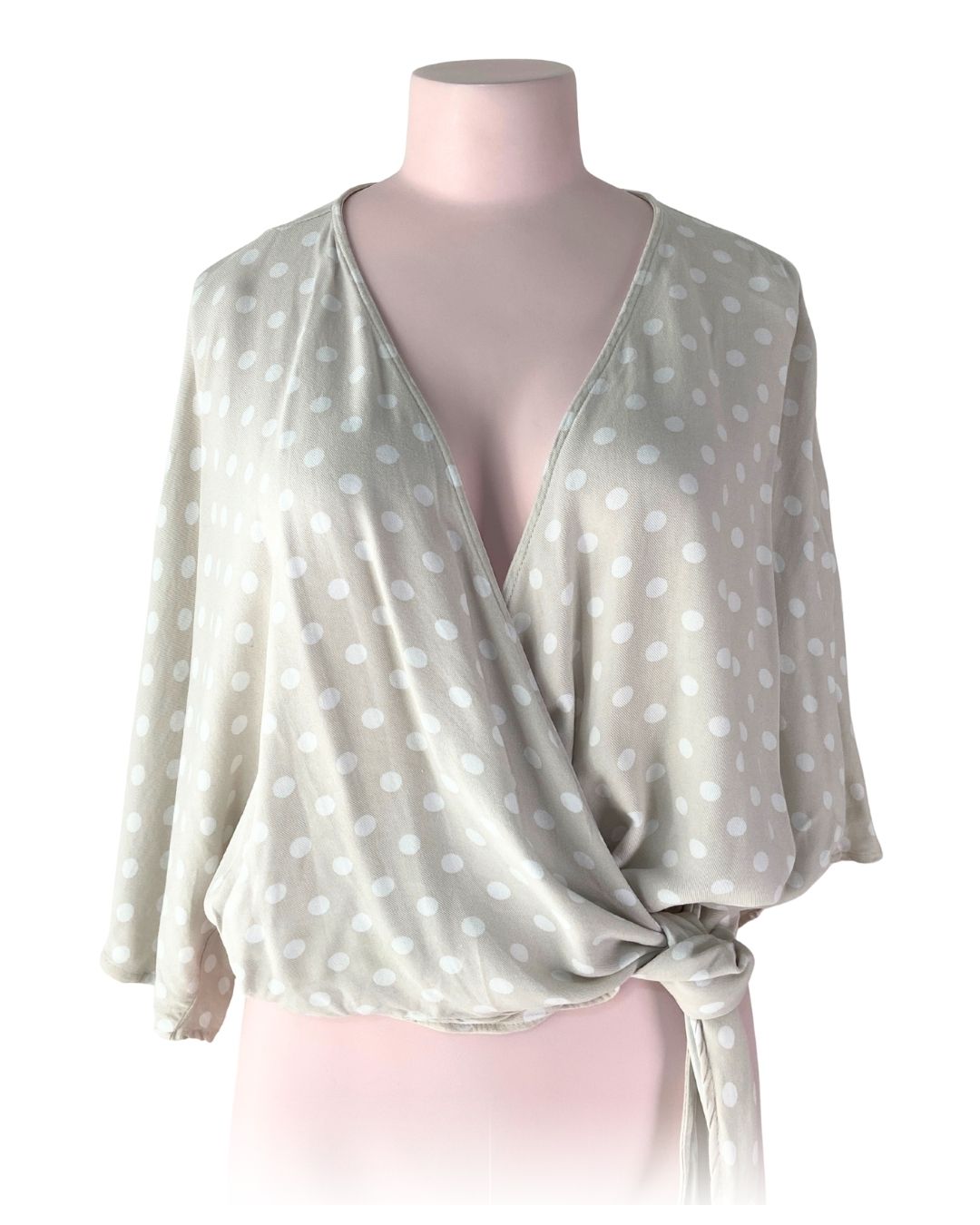 Blusa crop manga mariposa