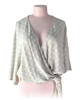 Blusa crop manga mariposa