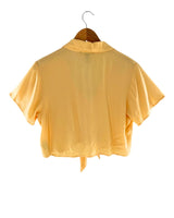Camisa crop manga corta