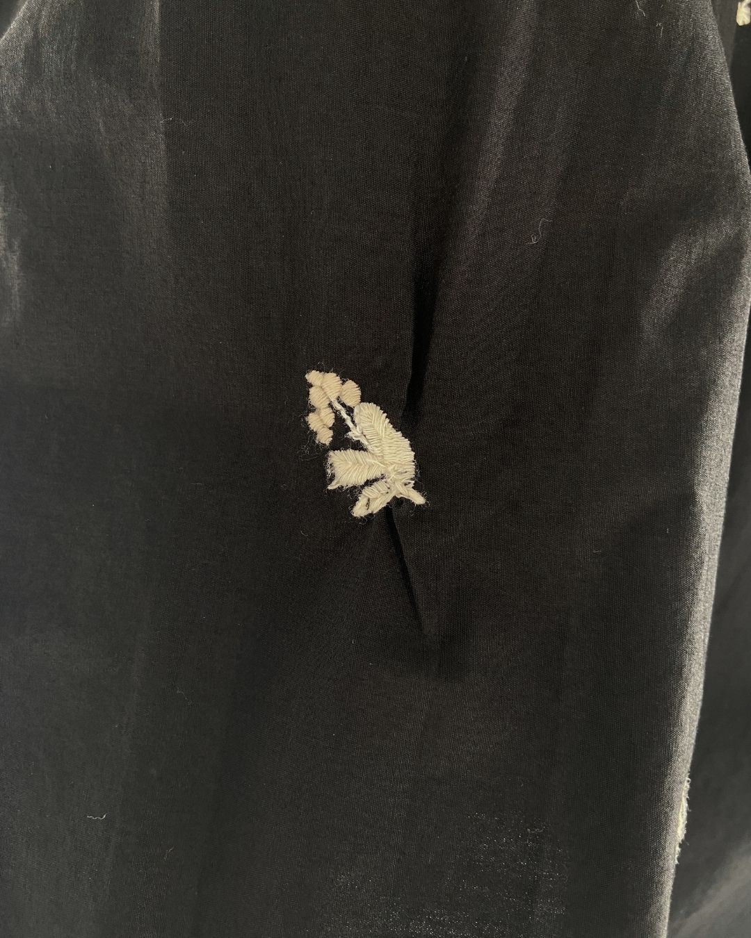 Blusa off shoulder encauchada