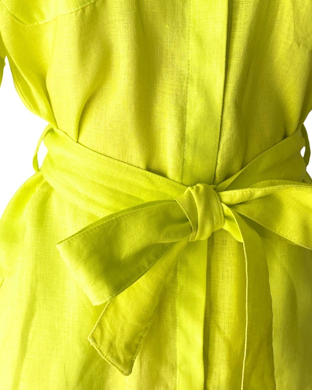 Vestido mini en lino abotonado