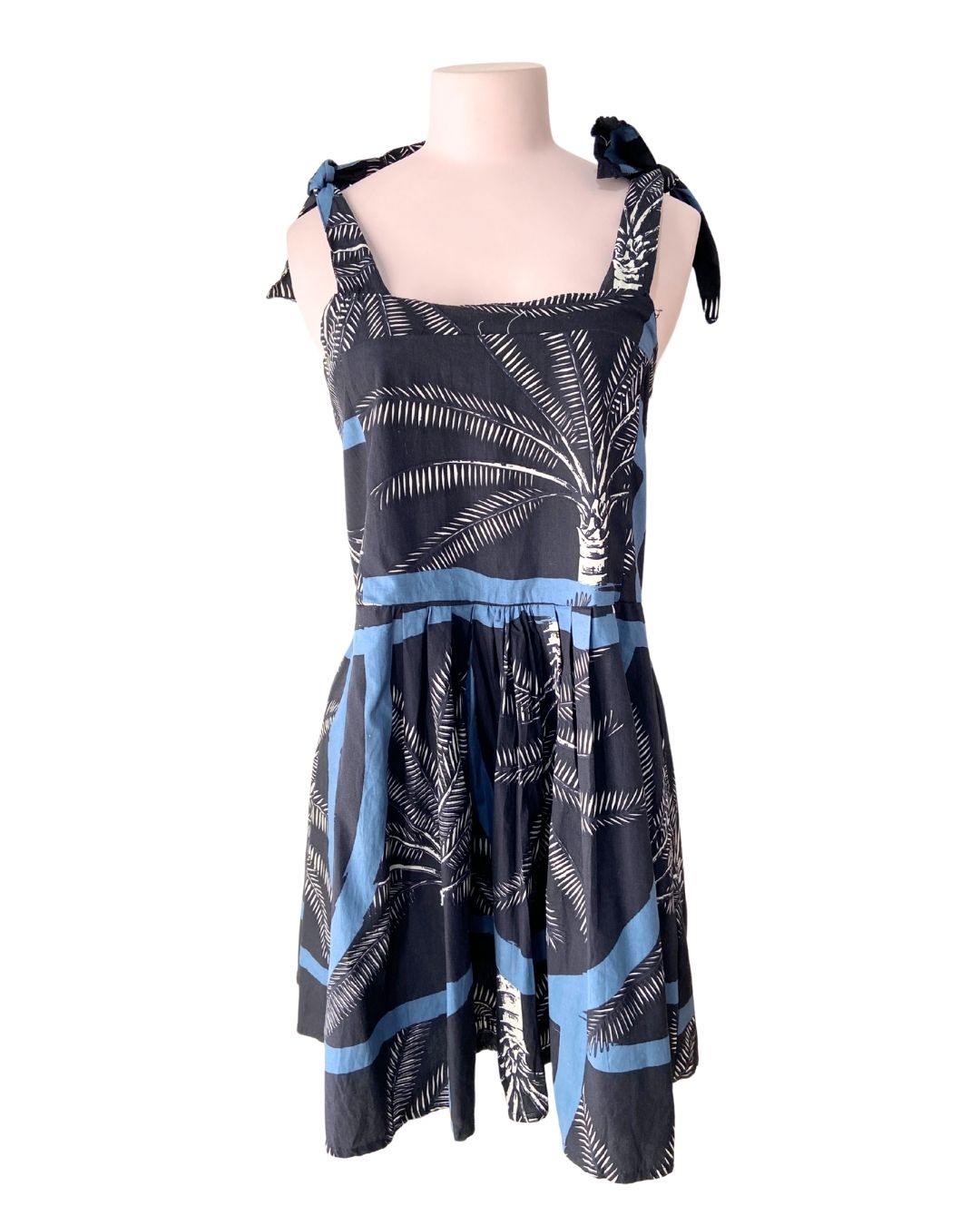 Vestido mini de tiras anudadas
