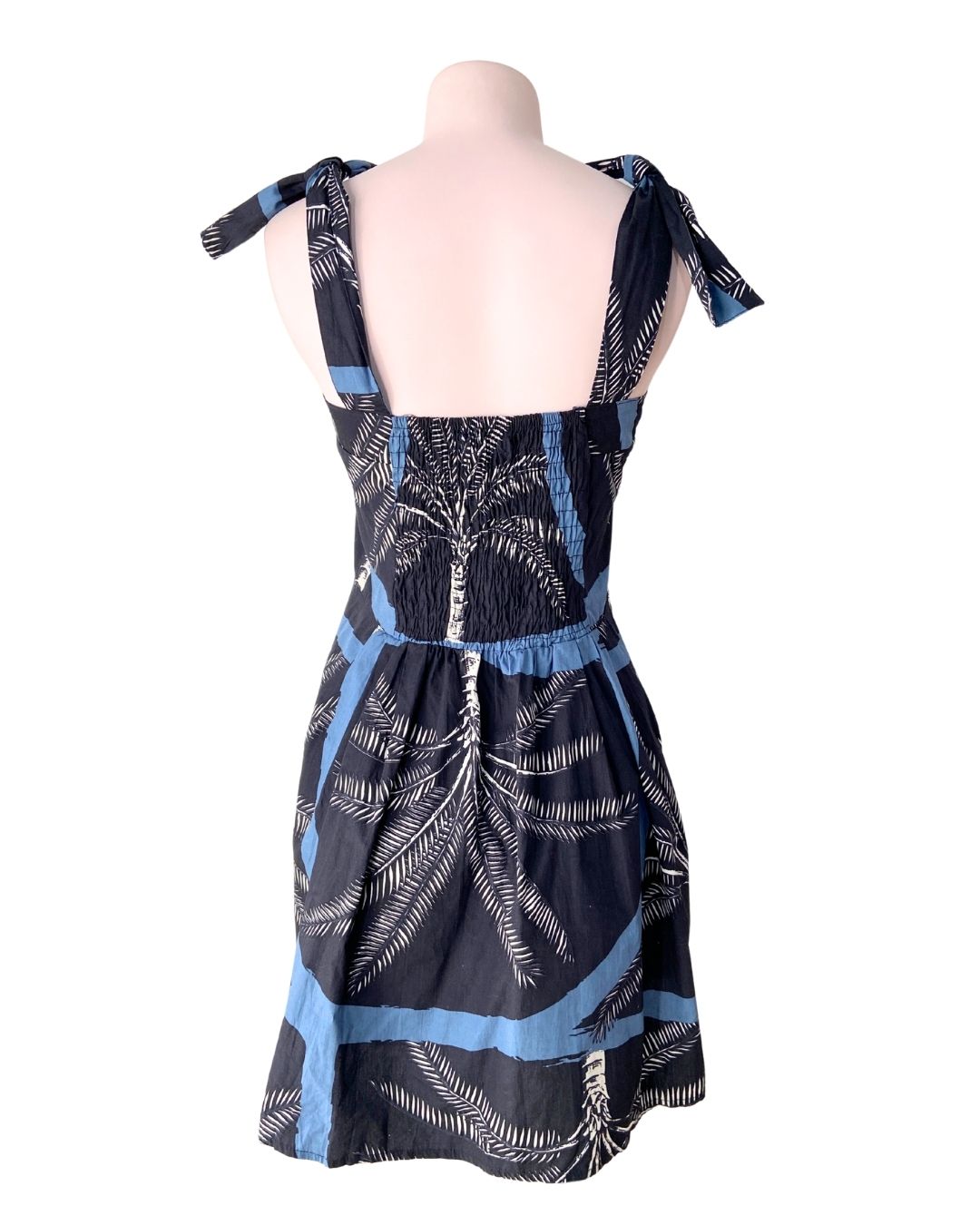 Vestido mini de tiras anudadas