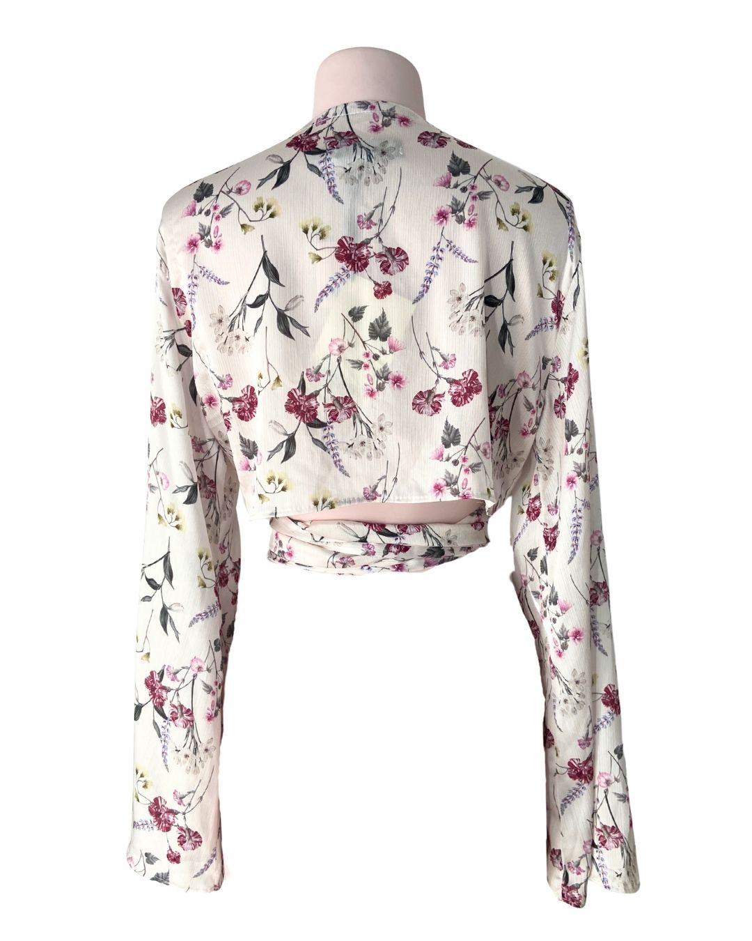 Blusa crop manga larga