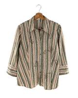 Camisa a rayas con bordados
