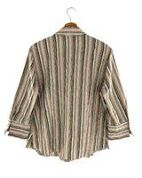 Camisa a rayas con bordados
