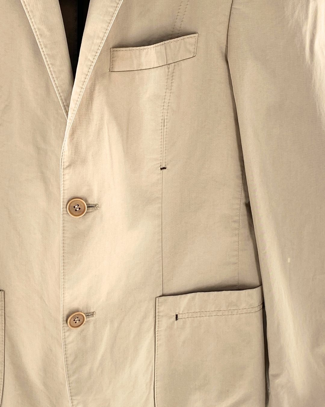 Chaqueta abotonada clásica