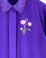 Camisa satinada con bordado