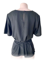 Blusa manga corta con anudado