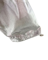 Pantalón tipo cargo metalizado
