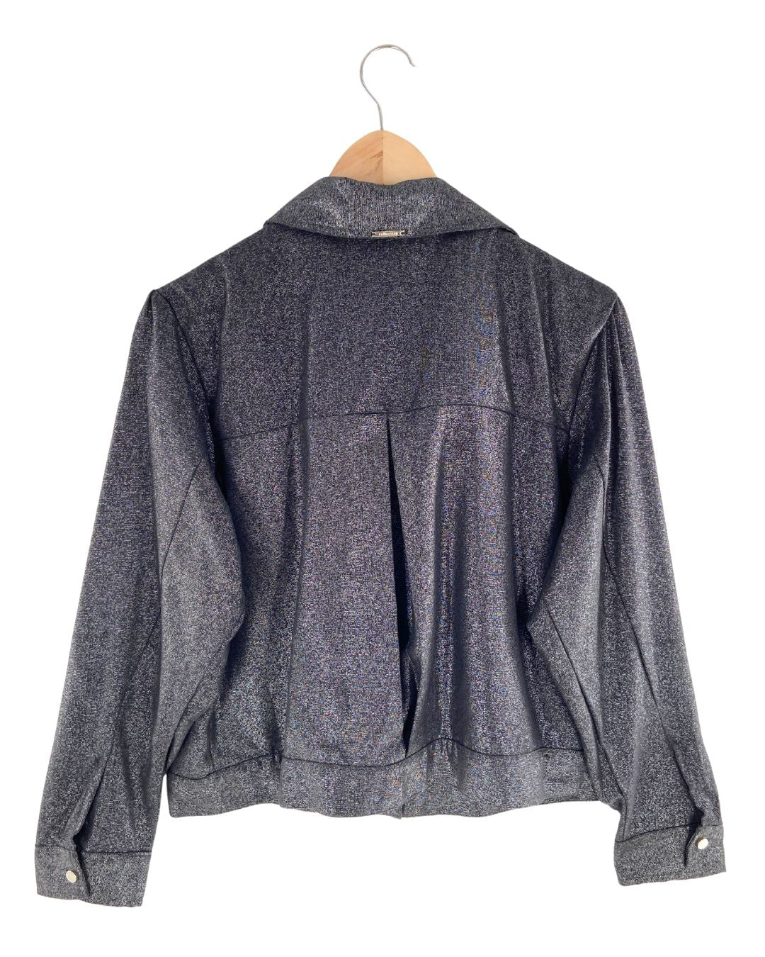 Chaqueta crop delgada