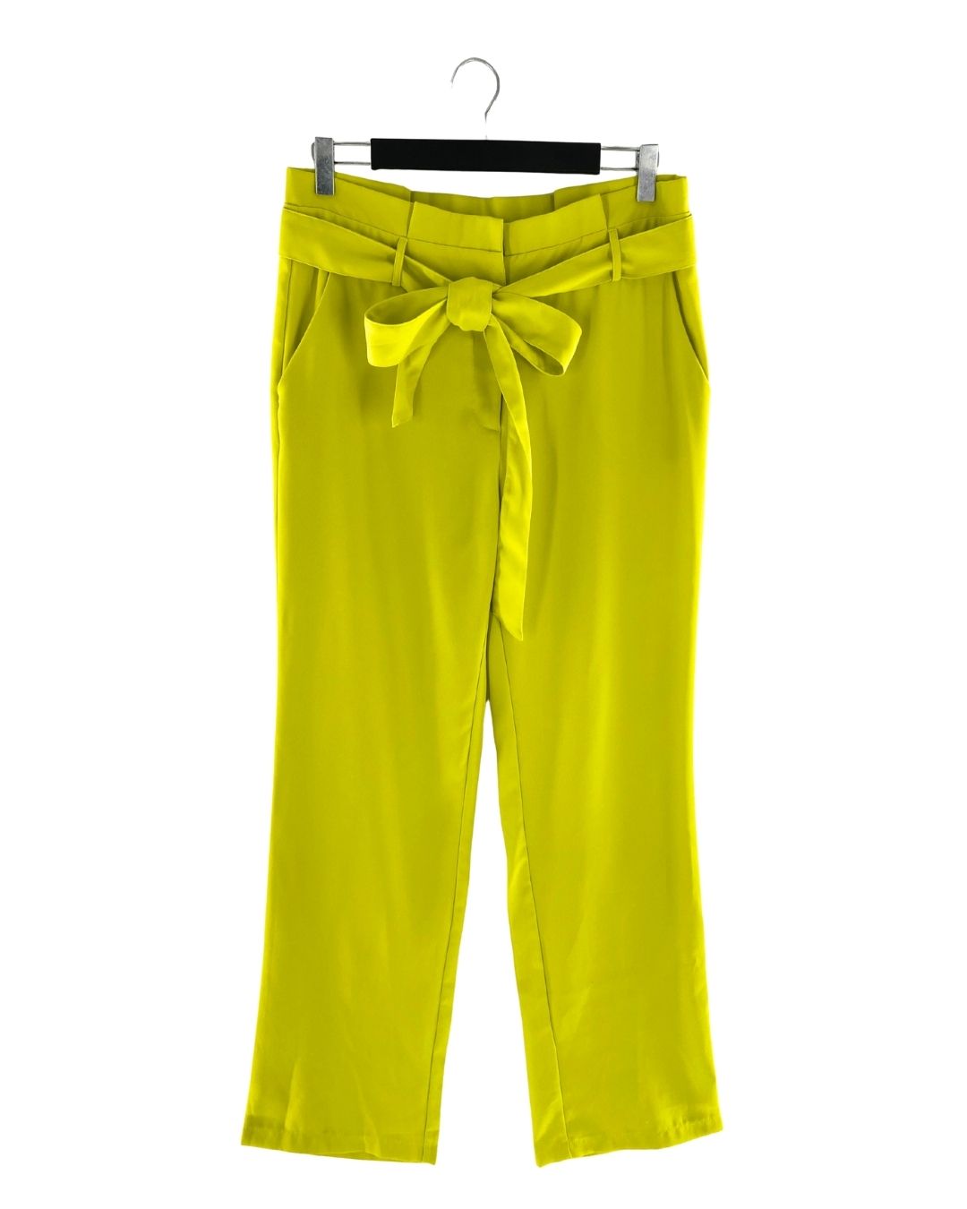 Pantalón suit con cinturón