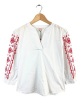Blusa escote V con bordados