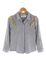 Camisa a rayas con bordados