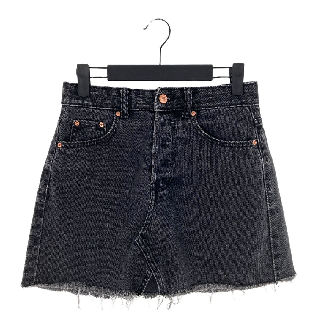 Falda en denim destroyed