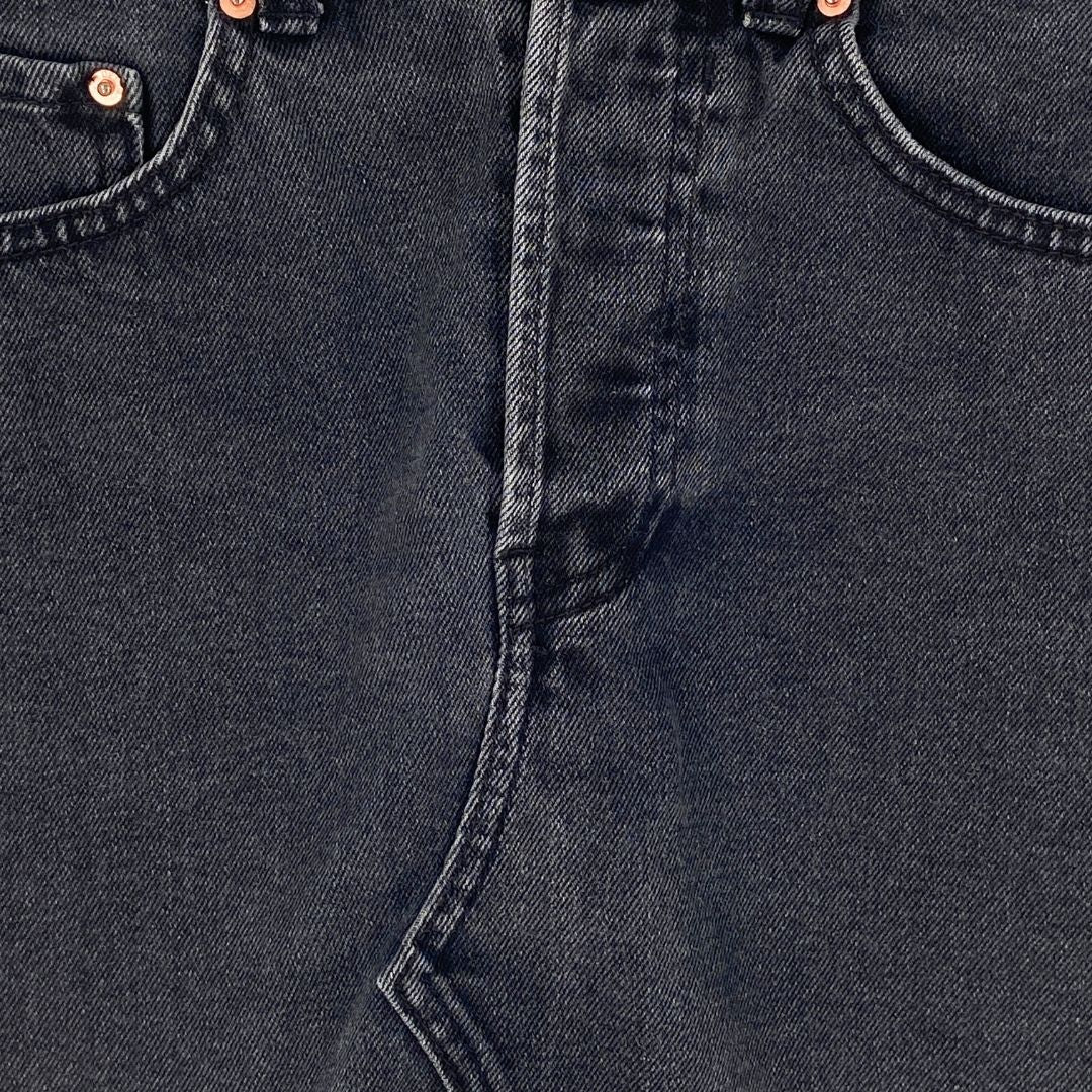 Falda en denim destroyed