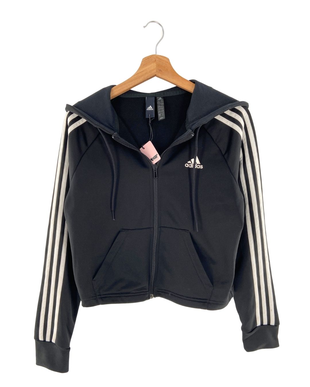 Chaqueta deportiva con capota