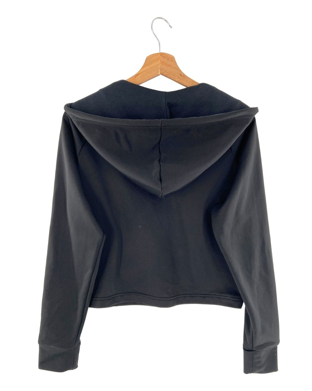 Chaqueta deportiva con capota