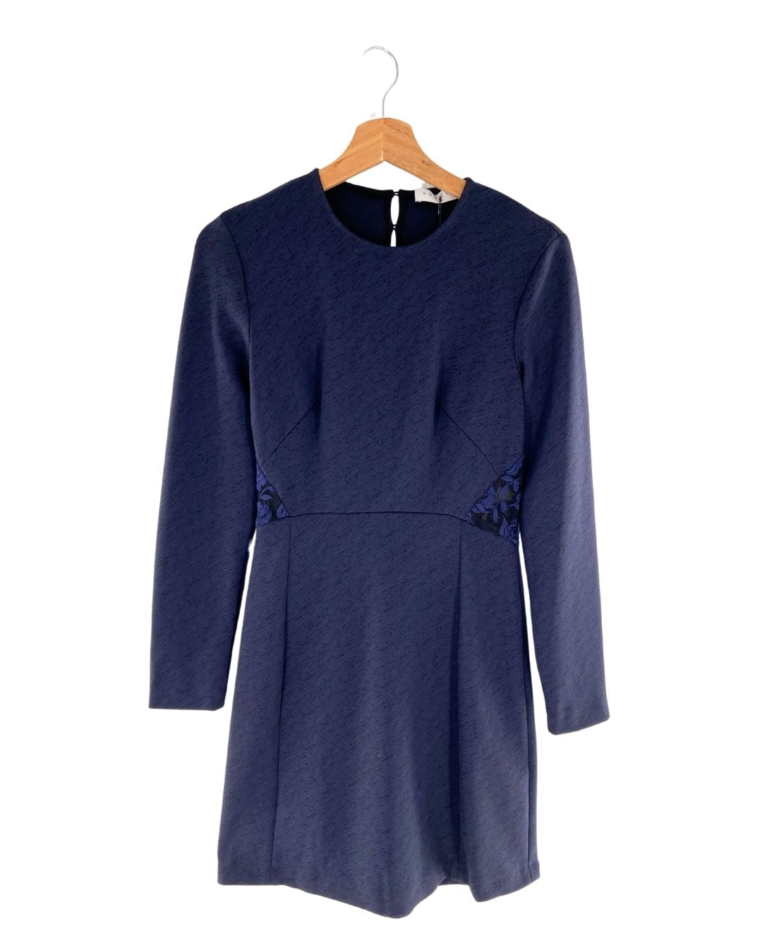 Vestido midi con blonda