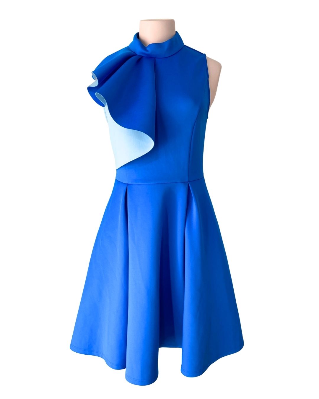 Vestido en scuba falda amplia