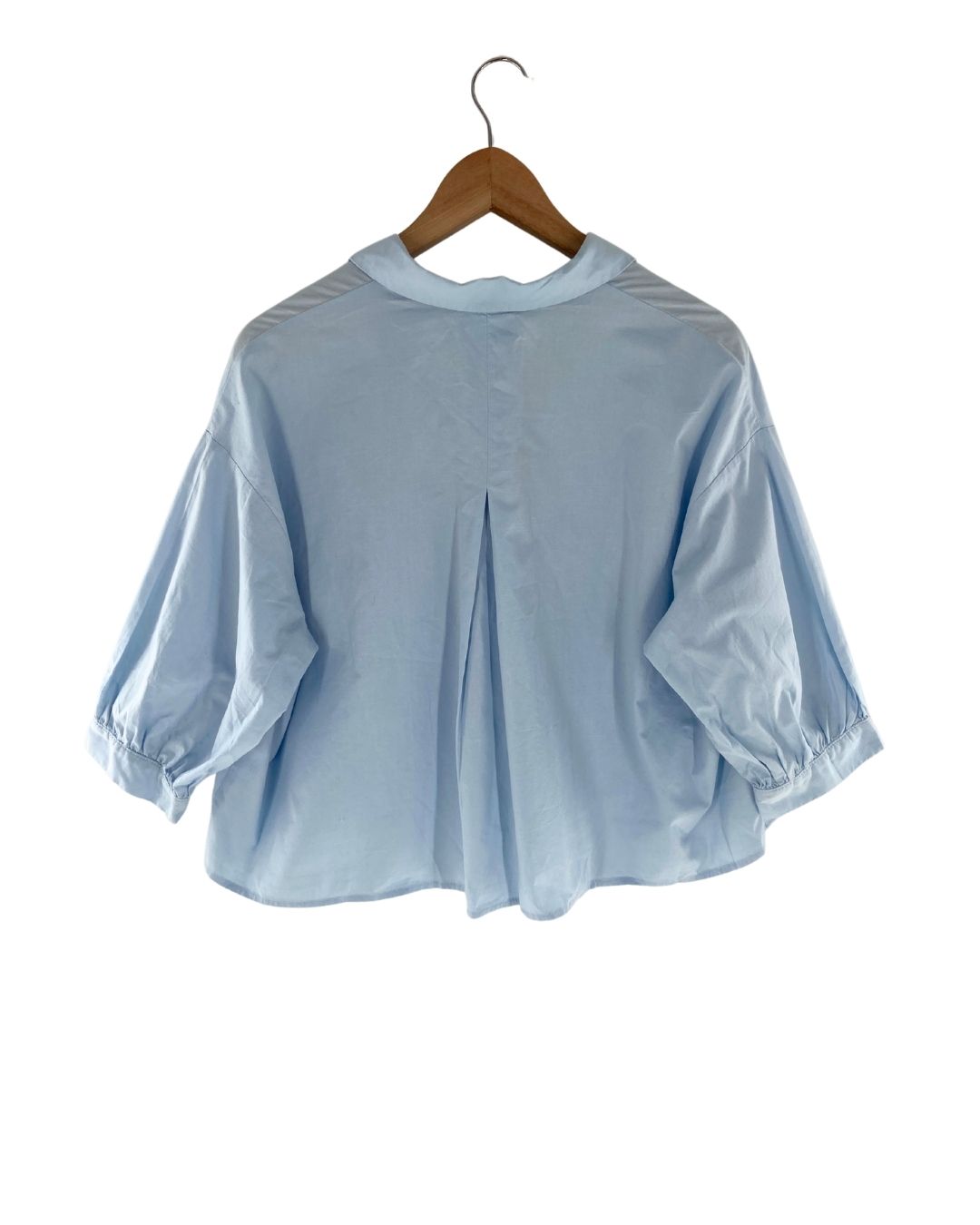 Camisa crop manga corta