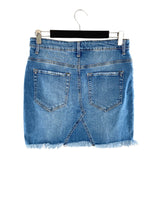 Falda mini en denim rígido