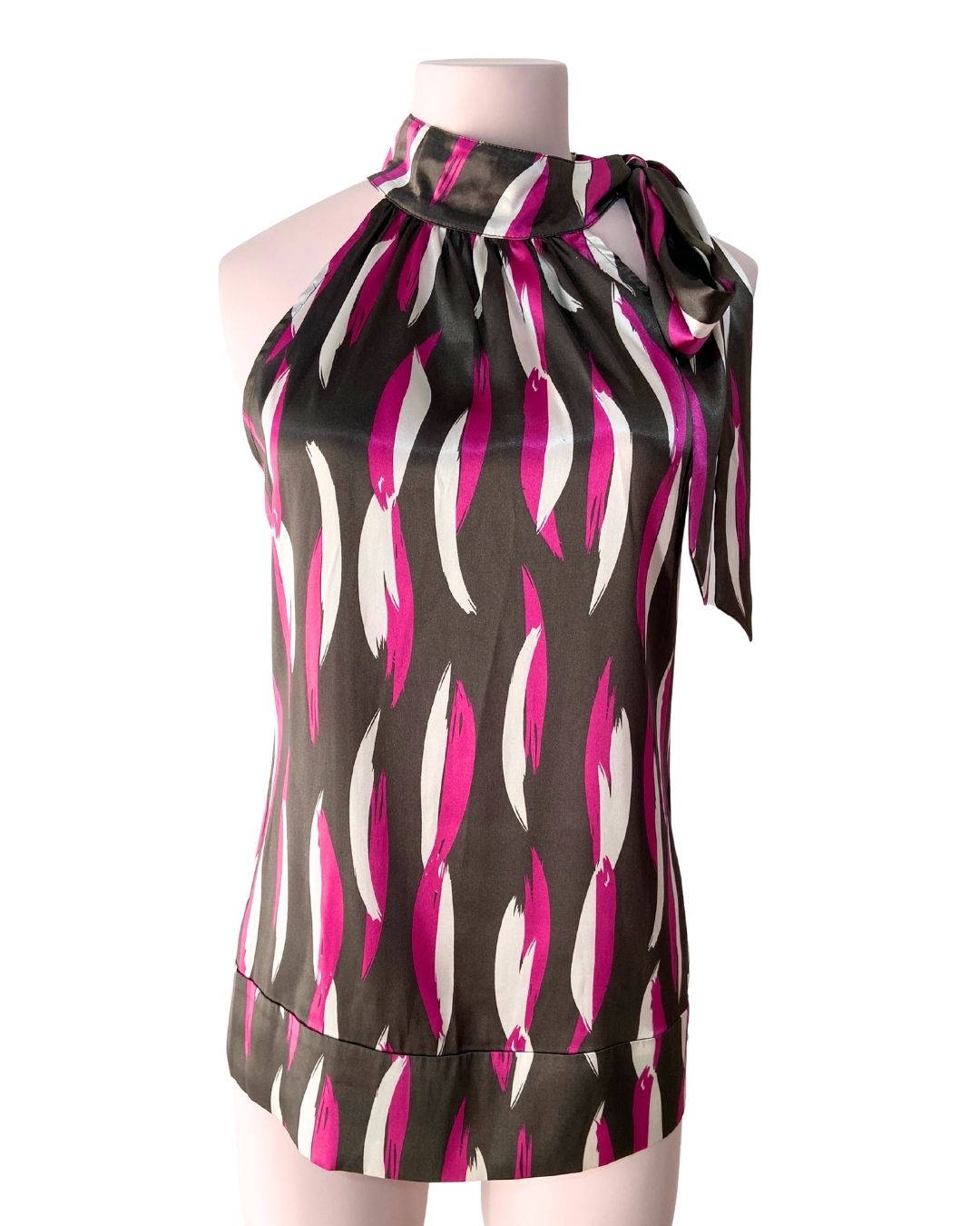 Blusa satinada cuello halter
