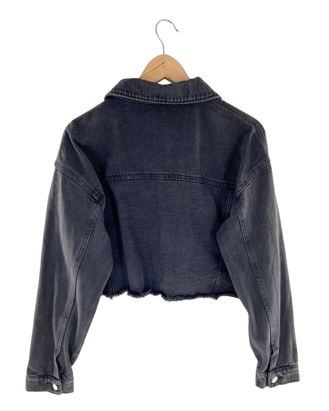Chaqueta crop deshilada