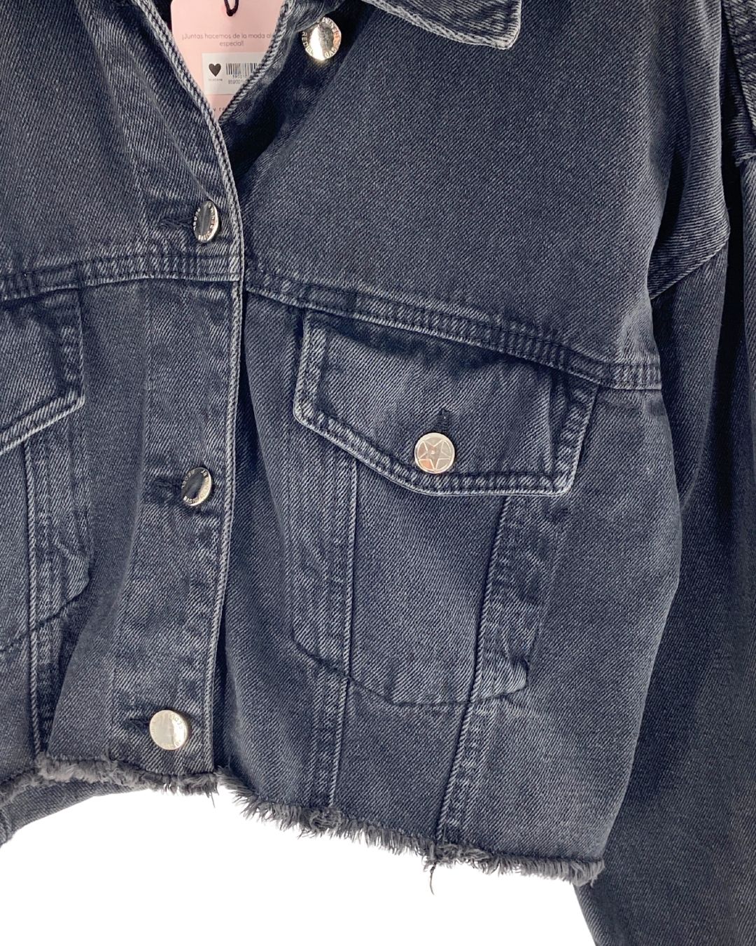 Chaqueta crop deshilada