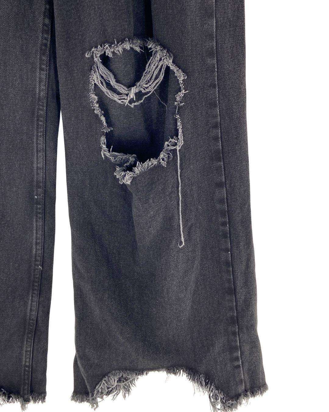 Jean rigído wide leg destroyed