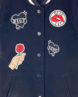 Chaqueta bomber con apliques