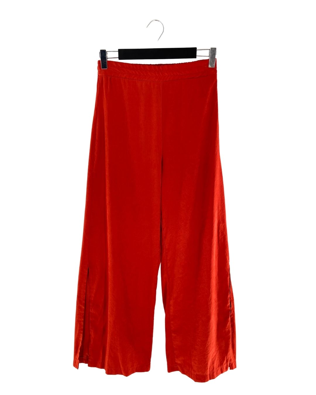 Pantalón wide leg abierto