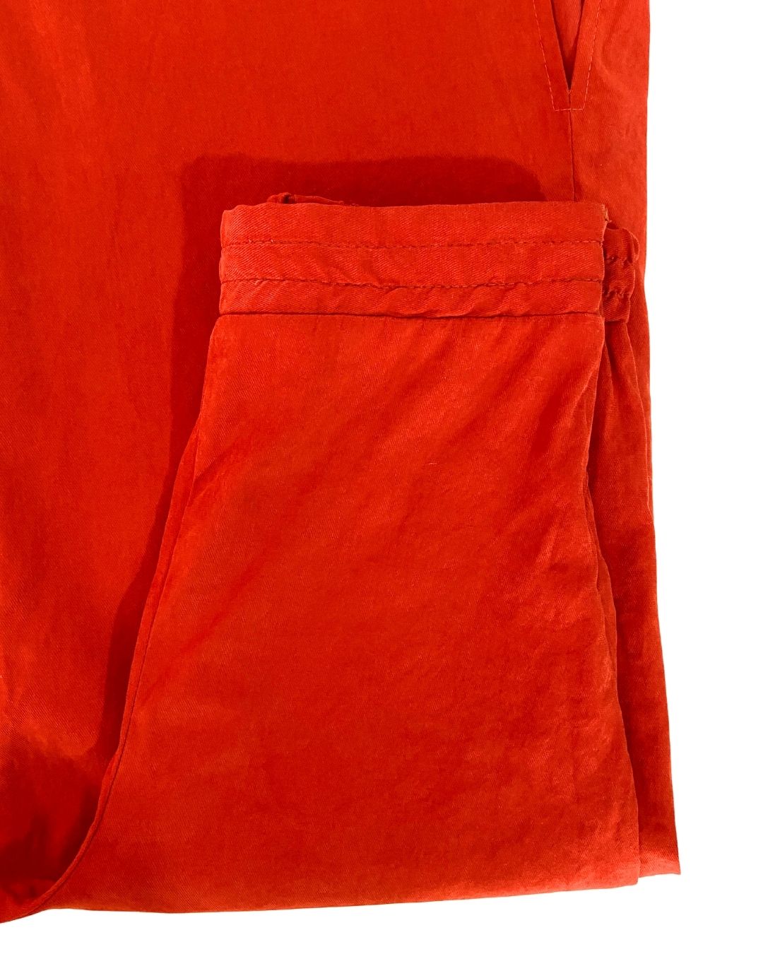 Pantalón wide leg abierto