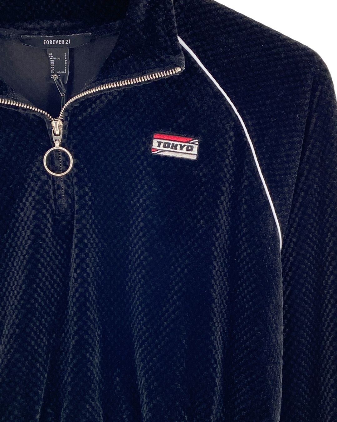Chaqueta crop con textura