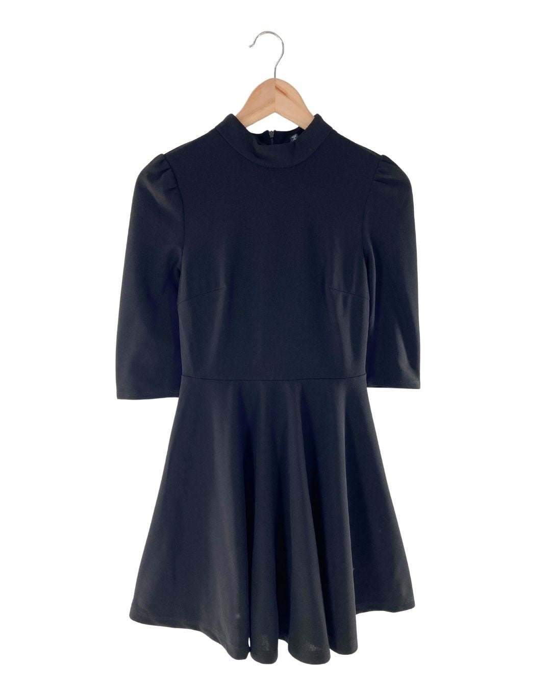 Vestido midi falda amplia