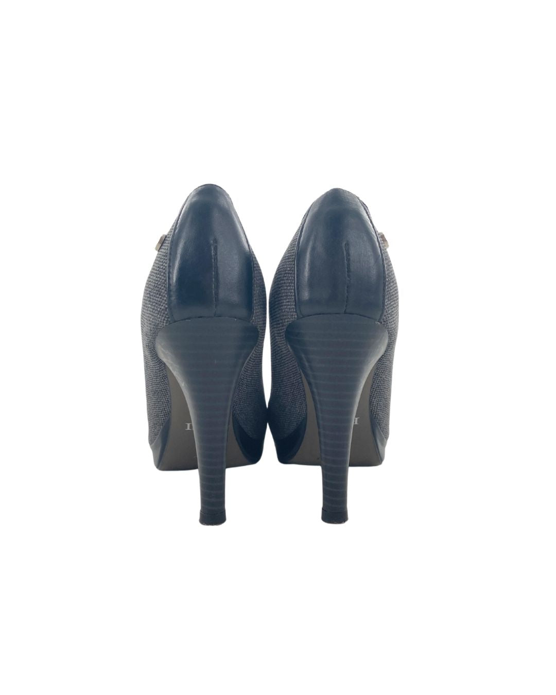 Stilettos clásicos con textura