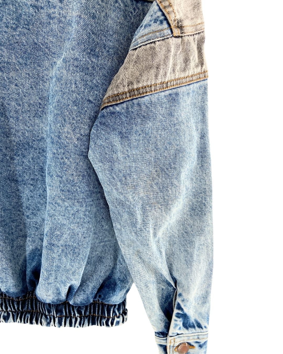 Chaqueta en denim rigído