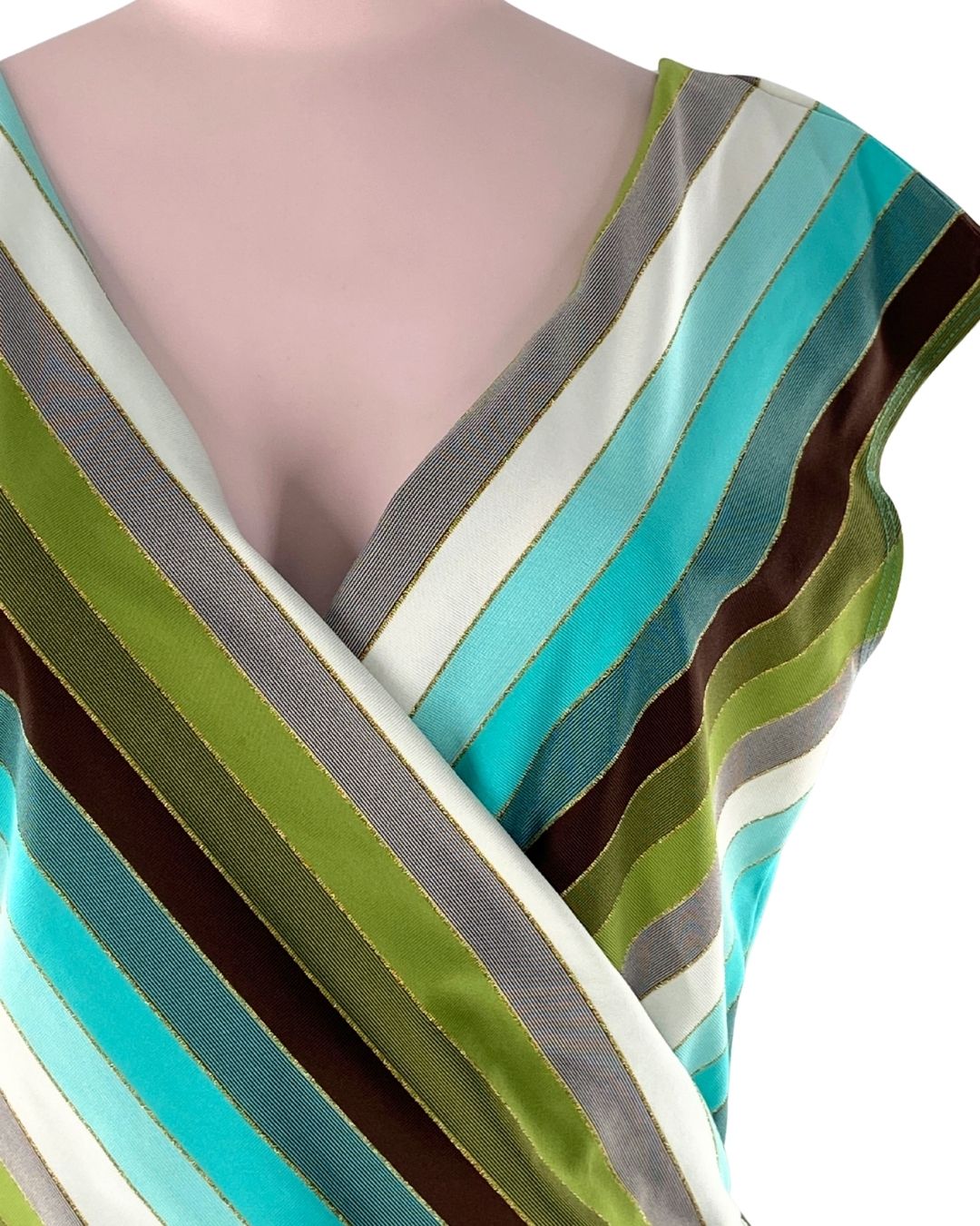 Blusa cruzada anudada a rayas