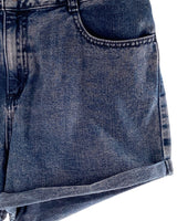 Short mini en denim rigido