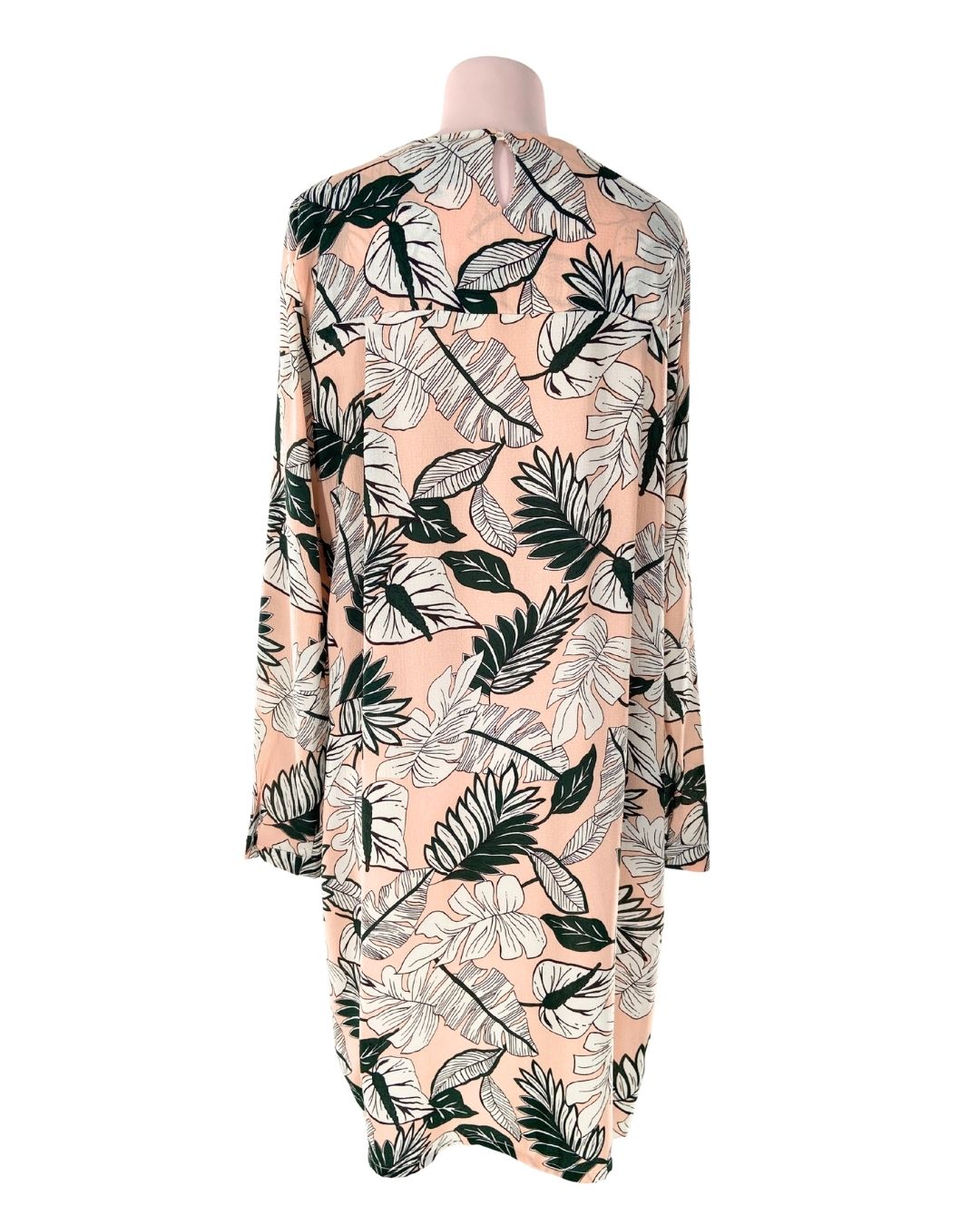 Vestido abotonado con textura