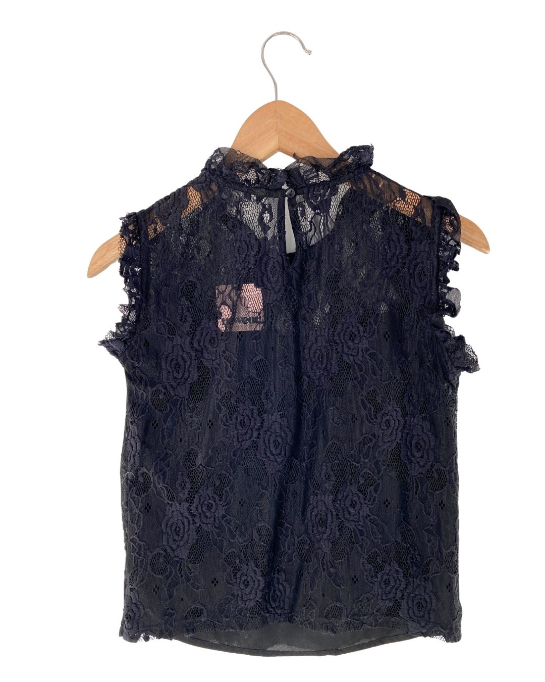 Blusa sleeveless en blonda