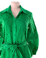 Vestido abotonado en ojalillo