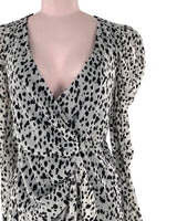 Vestido mangas traslucidas