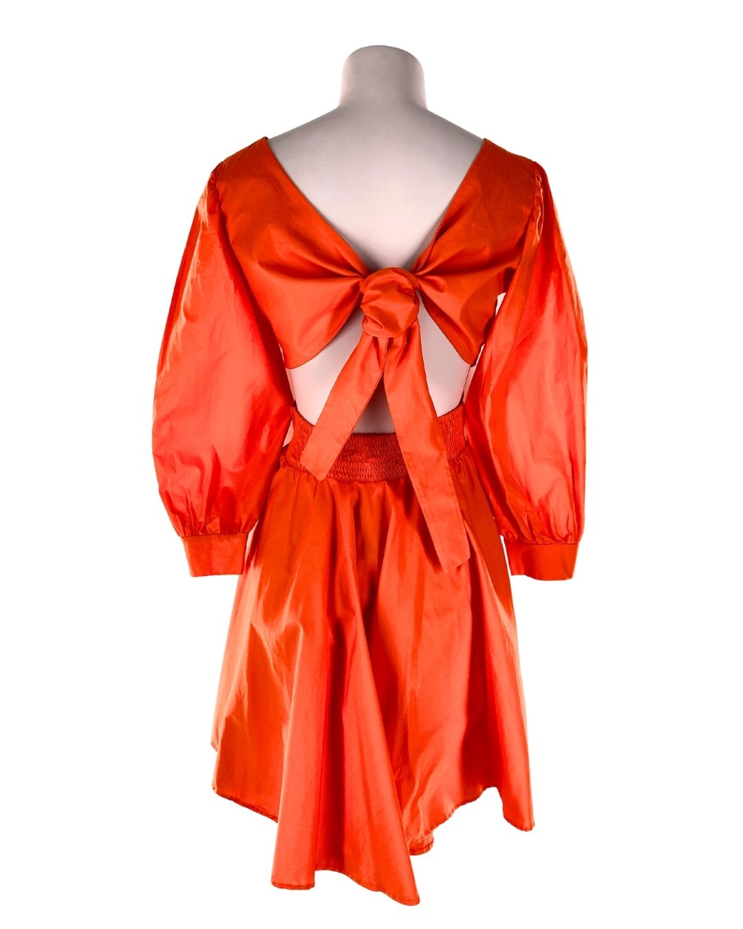 Vestido estructurado anudado